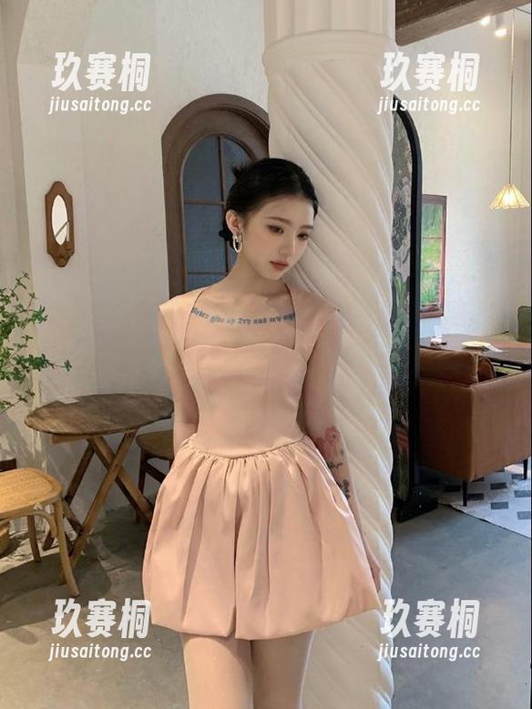 我就想问问，17c吃瓜的‘免费’爆料从哪儿来的，真香！