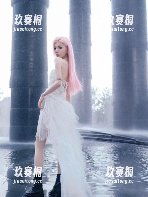 “17黑料”网页里的瓜多得让人目不暇接，吃喝玩乐全搞定！