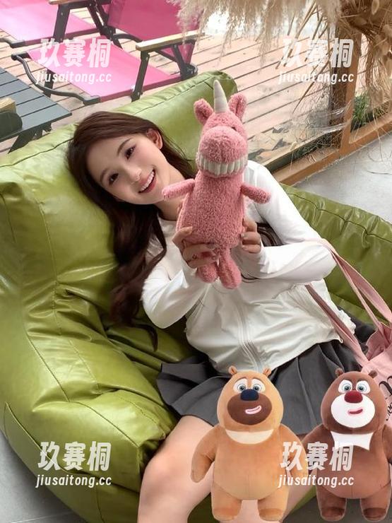 你信不信？51吃瓜网页能让你忍不住为‘吃瓜’行为写一篇论文！