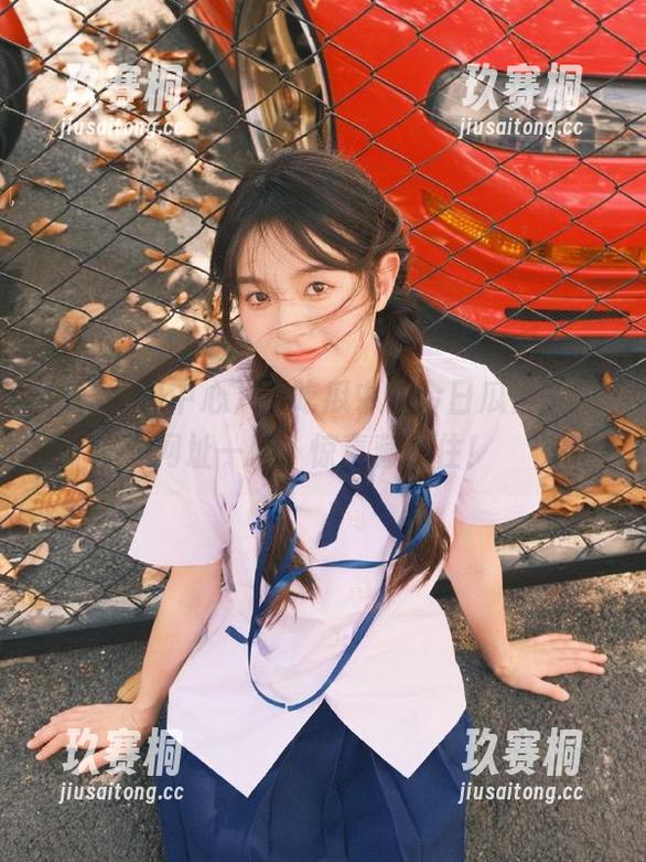 51吃瓜中心今日瓜情报，网址一开，惊喜藏不住！