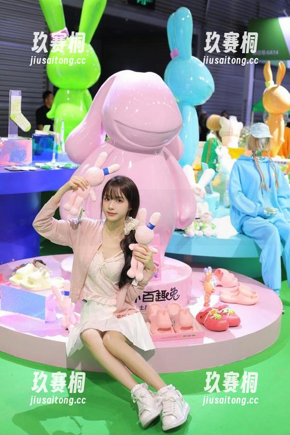 等了好久！www.799su苹果版终于来了，我的吃瓜梦要成真了嘛？