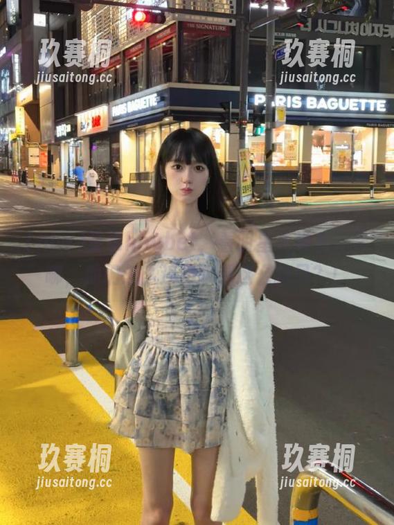 登录hlwbet，看明星扎堆儿，天哪，他们怎么连喝水都这么拉风？！