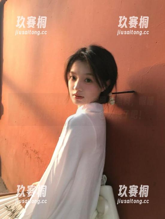 在tttzzzsu官网看黑料，眼睛都不够用了，这种剁手也太爽了吧！