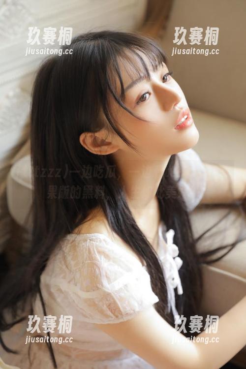 一边吃瓜，一边看tttzzzsu苹果版的黑料，人生如此美好！