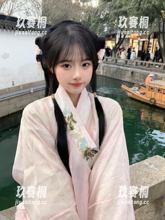 被“zztthl.ccm”网页的热搜榜给惊呆了，脑袋里都是问号！