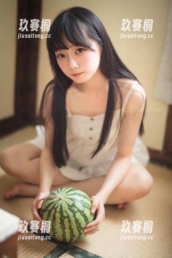 瓜很美，心很累，快去下载“九一吃瓜网”，别让八卦溜走了！