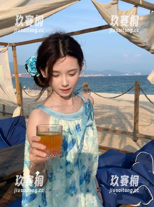五一吃瓜在线，这波操作浑身充满了槽点，给娜娜打个高分吧！