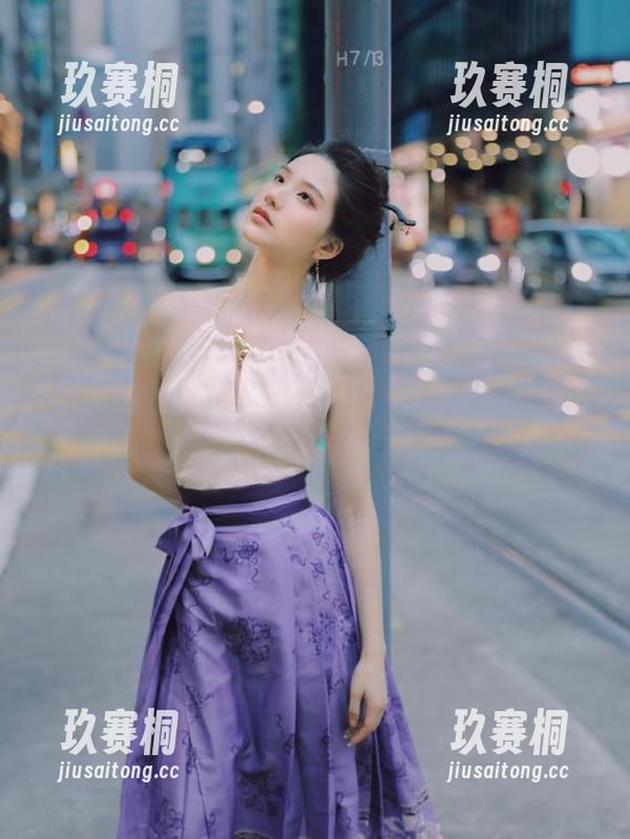 屏息期待，下载“吃瓜天堂”！瓜事一手掌握。