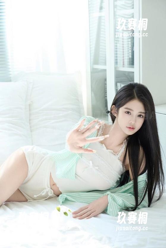 微信朋友圈的门口滴，吃瓜网APP永不迷路，八卦尽在掌握！