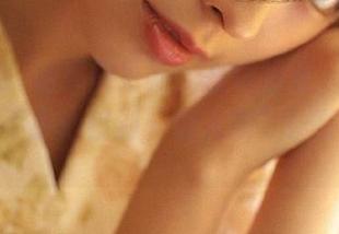 吃瓜网更新！在线观看，让你在瓜田里不小心碰到“仙人掌”！要注意哦～