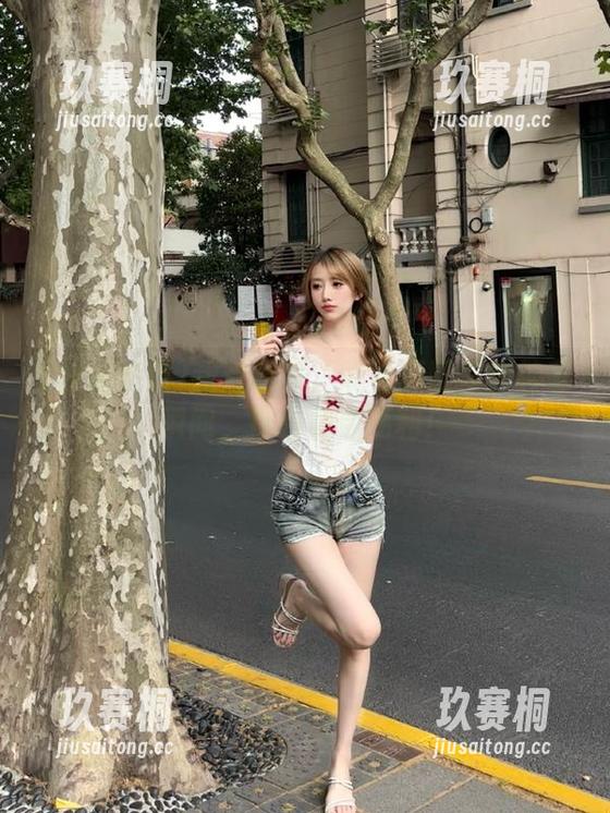 我爱吃瓜：观看瓜田里的神奇瞬间，打包免费福利！