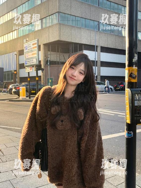 明星黑料网站：你想收藏什么？真相还是绯闻？