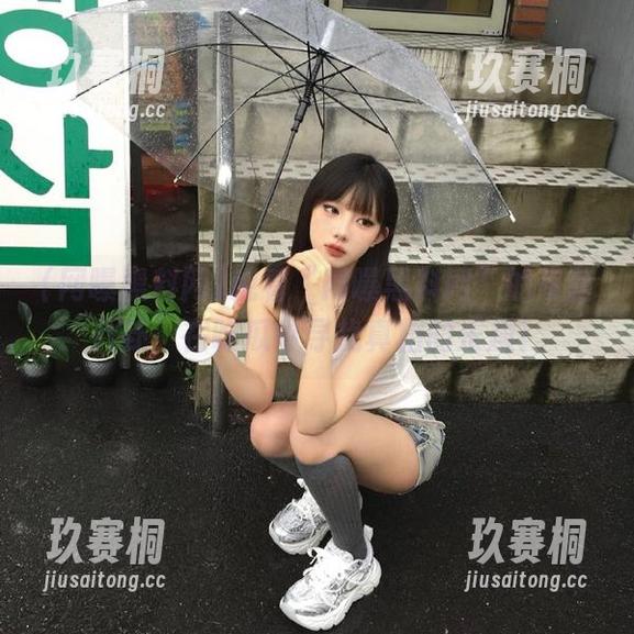 网曝黑料网 观看“网曝黑料网”的奇葩八卦,在吃瓜中寻找真相的乐趣!