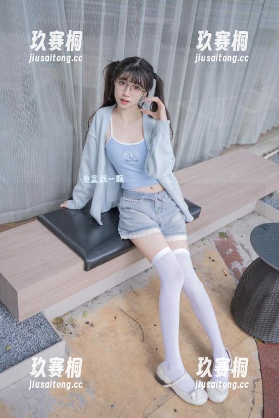 ios觉得自己酷到不行？那就下载黑料不打烊试试吧！