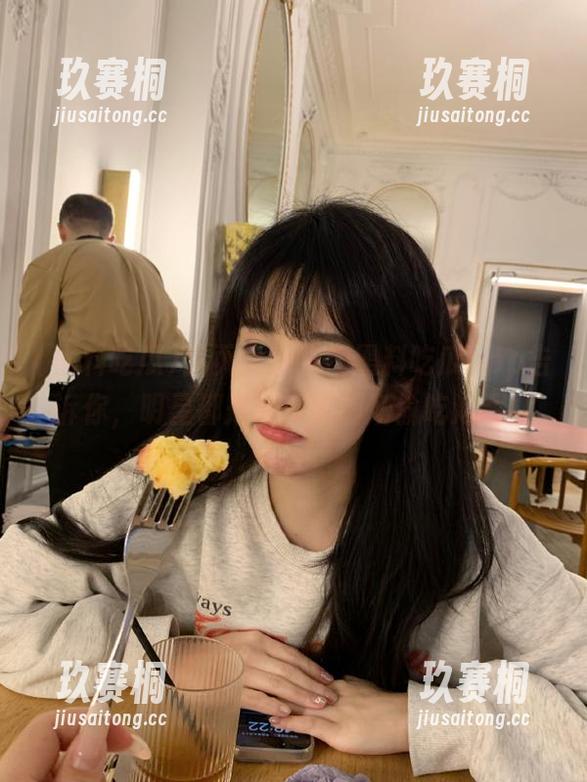首页大揭秘！黑料吃瓜app告诉你，明星都是如何在厕所偷吃泡面！