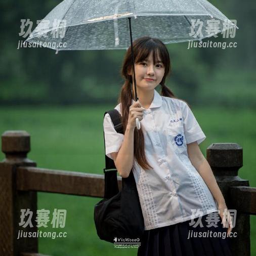 在黑料吃瓜app中，‘永不迷路’的你，甜蜜就像吸溜的西瓜！