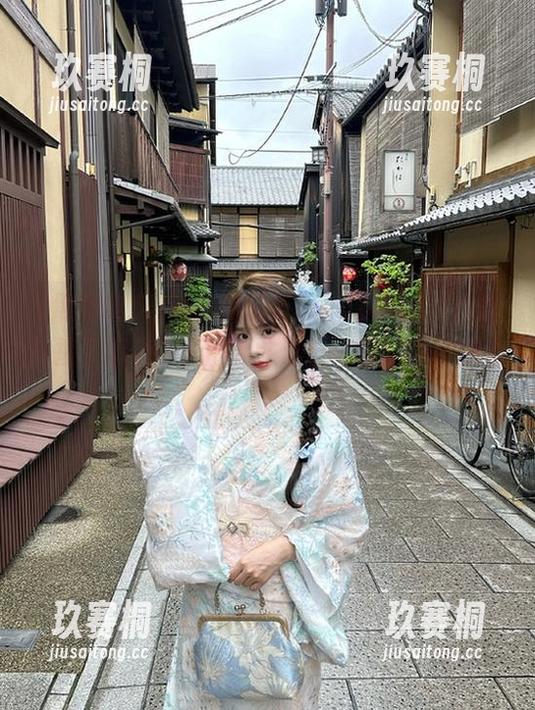 还是黑料吃瓜app靠谱，点击链接了解我今天的新生涯：‘窗边的守望者’！