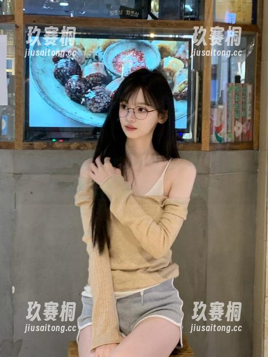 黑料正能量齐分享，观看让我永不迷路在八卦的海洋里～