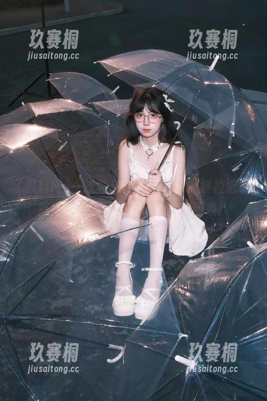 一次登录黑料网，就像被拉进了疯狂的小剧场，怎么看都有新戏！