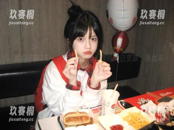 又一个惊天瓜！黑料网曝今日更新，网址高能预警
