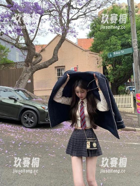 首页揭秘：黑料网曝门又出新事，瓜皮已然引起一阵骚动！